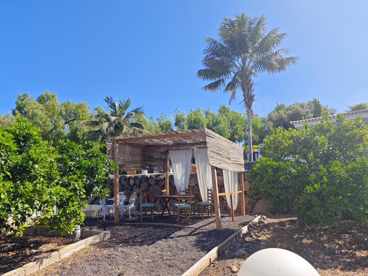 CASA RURAL DOLORES con PISCINA Y VISTAS A LA GOMERA Costa Adeje  Exterior foto